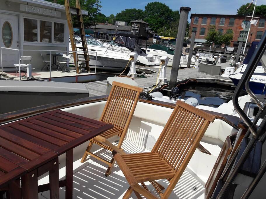 Waterfront 32' Bayliner Yacht 호텔 프로비던스 외부 사진