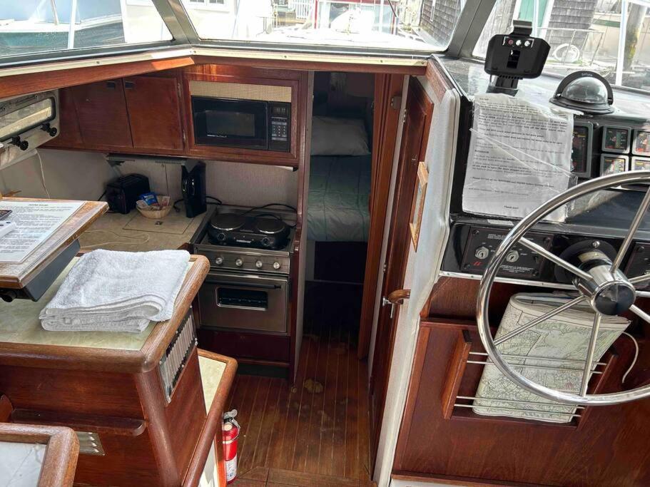 Waterfront 32' Bayliner Yacht 호텔 프로비던스 외부 사진